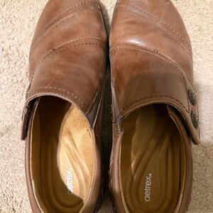 Aetrex Women's Brown Leather comfort shoes